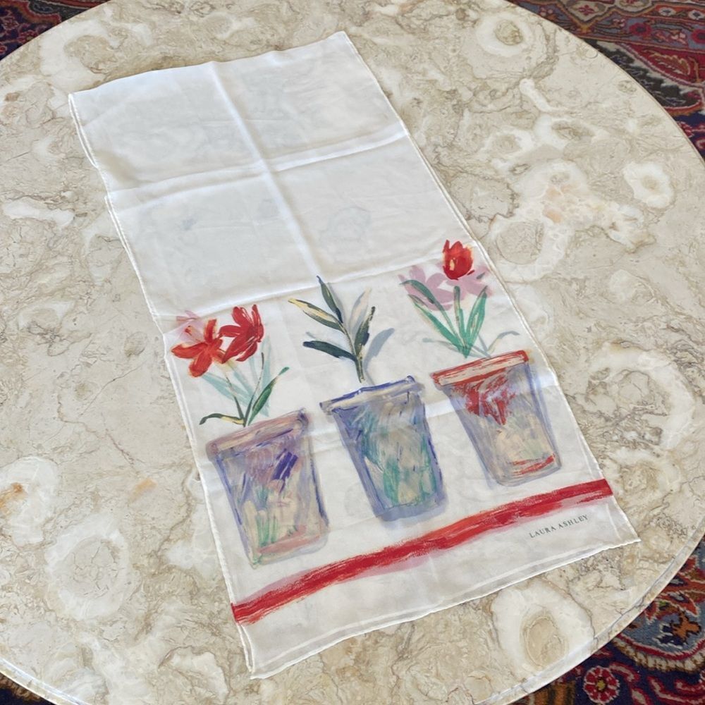 Laura Ashley Light Floral Rectangular Scarf - Picture 4 of 6